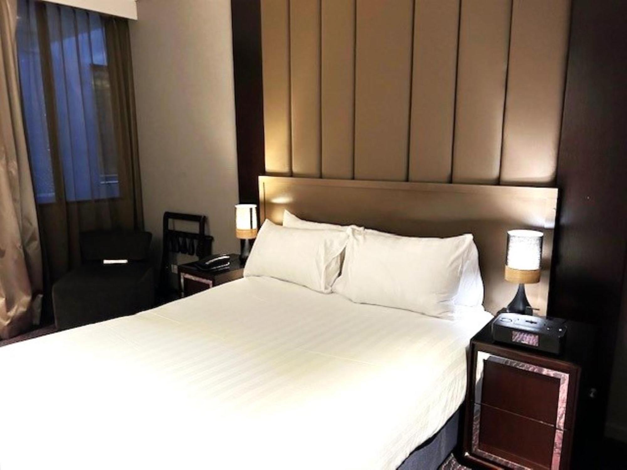 The Beetson Hotel Μπρίσμπεϊν Δωμάτιο φωτογραφία A room at the hotel
